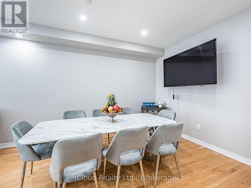 135 Windrow Street, Richmond Hill, ON - Indoor Photo Showing Dining Room