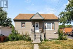 105 JOLLIET AVENUE  Ottawa, ON K1L 5H1