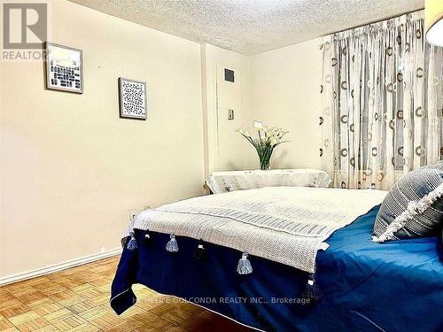 1004 - 2721 Victoria Park Avenue, Toronto, ON - Indoor Photo Showing Bedroom