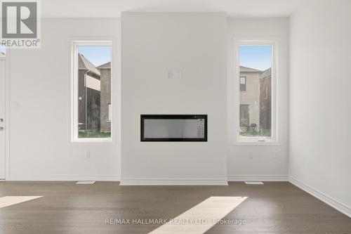 363 Reid Drive W, Barrie, ON - Indoor Photo Showing Other Room