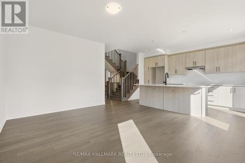 363 Reid Drive W, Barrie, ON - Indoor Photo Showing Kitchen