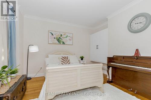 7108 Gablehurst Crescent, Mississauga, ON - Indoor Photo Showing Bedroom