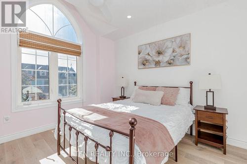 7108 Gablehurst Crescent, Mississauga, ON - Indoor Photo Showing Bedroom