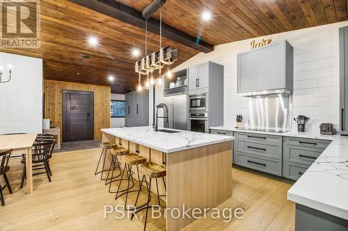 1069 White Eagle Road, Gravenhurst (Morrison), ON - Indoor Photo Showing Kitchen With Upgraded Kitchen