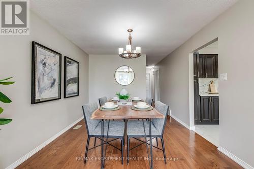 2309 Malcolm Crescent, Burlington, ON - Indoor Photo Showing Dining Room