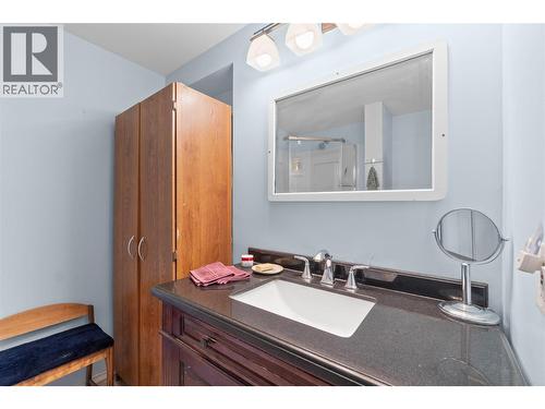 1168 Mallory Road Se, Enderby, BC - Indoor Photo Showing Bathroom