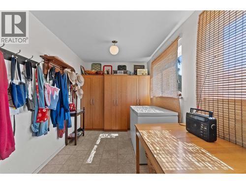 1168 Mallory Road Se, Enderby, BC - Indoor With Storage