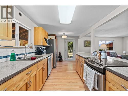 1168 Mallory Road Se, Enderby, BC - Indoor Photo Showing Kitchen With Double Sink