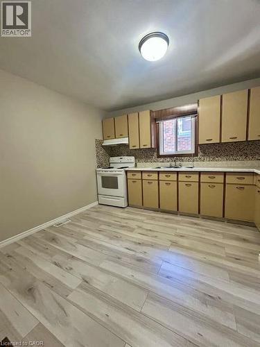 740 Charlotte Street, Sudbury, ON - Indoor Photo Showing Kitchen