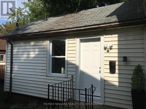 ADU Bachelor or Bachelorett Bungalow - 163 Welland Avenue, St. Catharines (Downtown), ON - Outdoor With Exterior