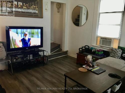 163 Welland Avenue, St. Catharines (Downtown), ON - Indoor