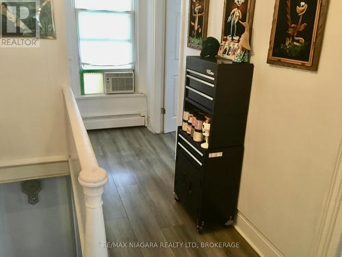 Two Bedrooms and Updated Full Bath Up - 163 Welland Avenue, St. Catharines (Downtown), ON - Indoor Photo Showing Other Room