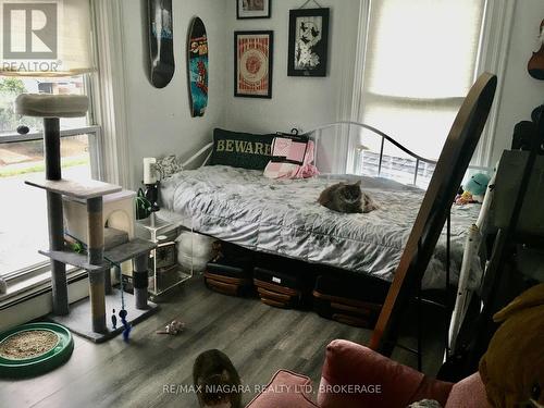 163 Welland Avenue, St. Catharines (Downtown), ON - Indoor Photo Showing Bedroom