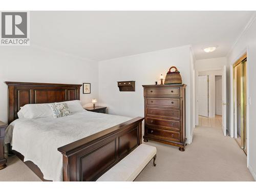 3889 Gallaghers Grange, Kelowna, BC - Indoor Photo Showing Bedroom