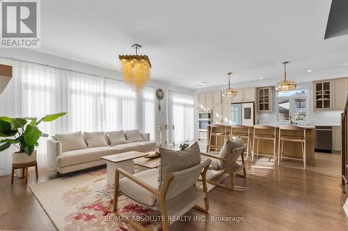 921 Beckton Heights, Ottawa, ON - Indoor Photo Showing Living Room