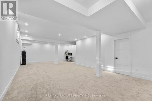 921 Beckton Heights, Ottawa, ON - Indoor Photo Showing Other Room
