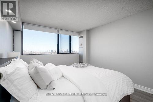 1501 - 133 Torresdale Avenue E, Toronto, ON - Indoor Photo Showing Bedroom