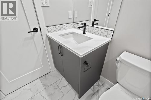 2929 Welby Way, Regina, SK - Indoor Photo Showing Bathroom
