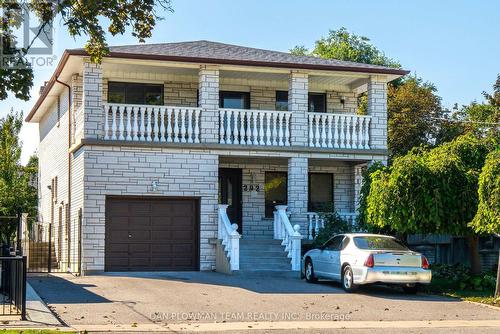 292 GIBBONS STREET  Oshawa, ON L1J 4Y8