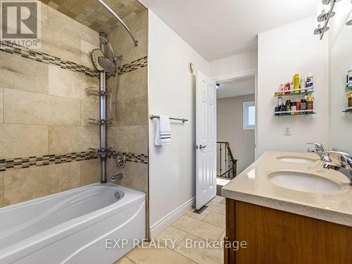 2840 Tradewind Drive, Mississauga, ON - Indoor Photo Showing Bathroom