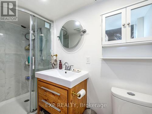 2840 Tradewind Drive, Mississauga, ON - Indoor Photo Showing Bathroom