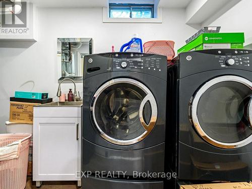 2840 Tradewind Drive, Mississauga, ON - Indoor Photo Showing Laundry Room