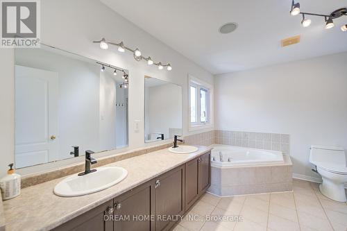 23 Viscount Way, East Gwillimbury, ON - Indoor Photo Showing Bathroom