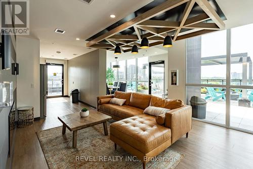 5 - 60 Charles Street W, Kitchener, ON - Indoor Photo Showing Other Room