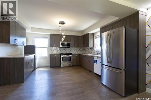 2475 Francis Street, Regina, SK - Indoor Photo Showing Kitchen