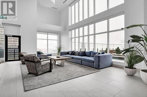 2202 - 505 Talbot Street, London East (East F), ON - Indoor