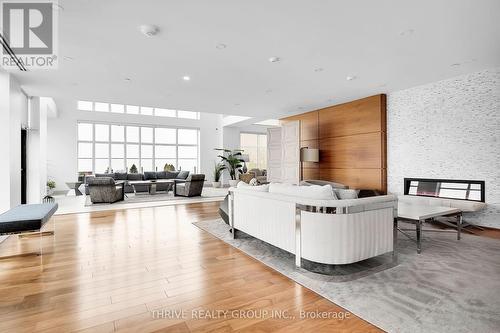 2202 - 505 Talbot Street, London East (East F), ON - Indoor Photo Showing Living Room