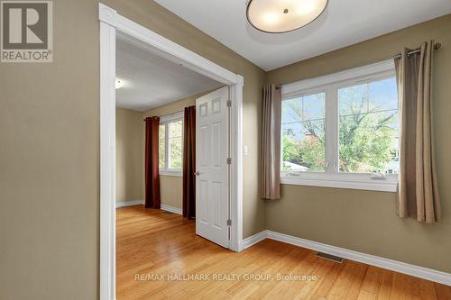 2194 Niagara Drive, Ottawa, ON - Indoor Photo Showing Other Room