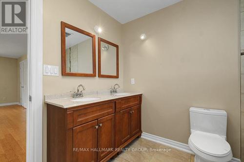 2194 Niagara Drive, Ottawa, ON - Indoor Photo Showing Bathroom
