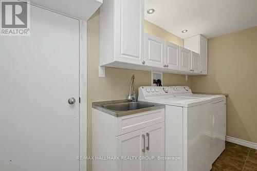 2194 Niagara Drive, Ottawa, ON - Indoor Photo Showing Laundry Room