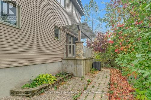 2194 Niagara Drive, Ottawa, ON - Outdoor