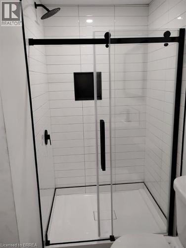 309 Strathearne Avenue, Hamilton, ON -  Photo Showing Bathroom