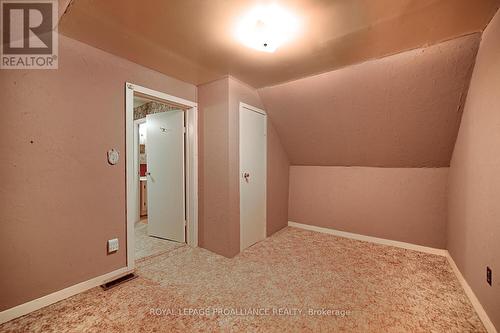 189 James Street E, Brockville, ON - Indoor Photo Showing Other Room