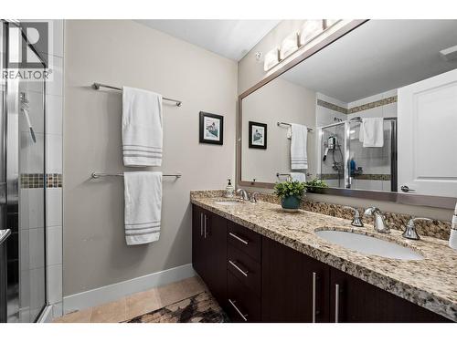 130 Colebrook Road Unit# 36, Kamloops, BC - Indoor Photo Showing Bathroom