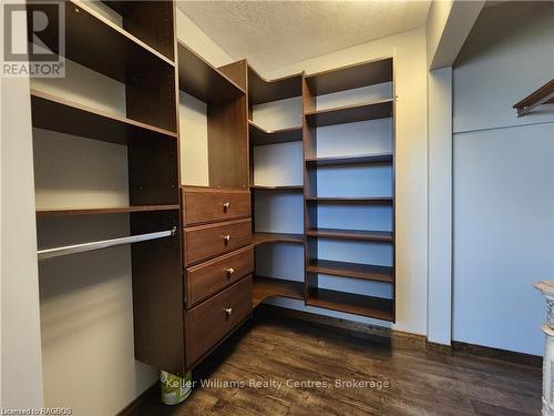 250 Tyendinaga Drive, Saugeen Shores, ON - Indoor