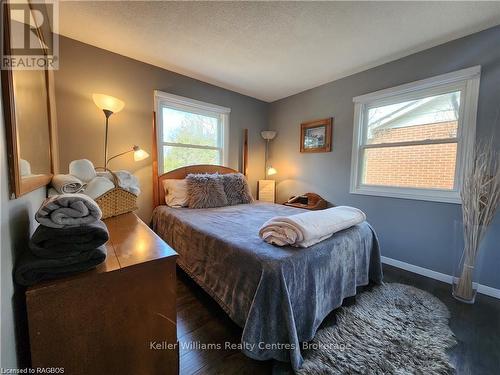 250 Tyendinaga Drive, Saugeen Shores, ON - Indoor Photo Showing Bedroom