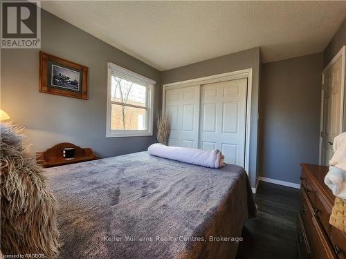 250 Tyendinaga Drive, Saugeen Shores, ON - Indoor Photo Showing Bedroom