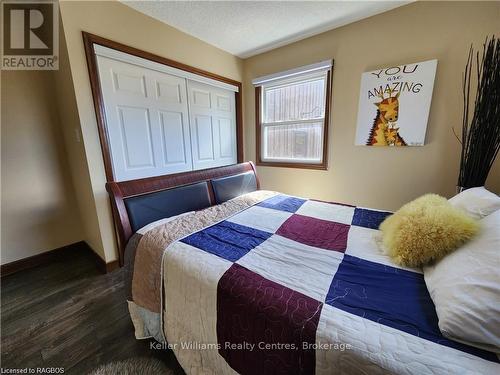 250 Tyendinaga Drive, Saugeen Shores, ON - Indoor Photo Showing Bedroom
