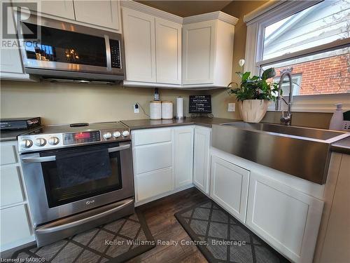 250 Tyendinaga Drive, Saugeen Shores, ON - Indoor Photo Showing Kitchen