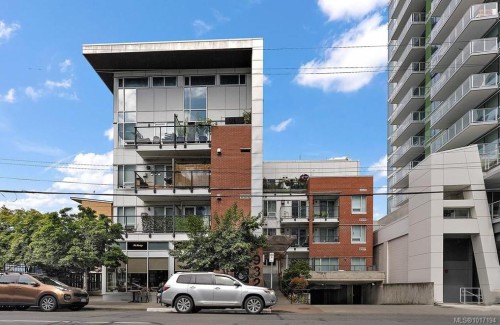 203-932 Johnson St  Victoria, BC V8V 3N4