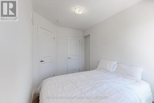 2 Reid Avenue N, Hamilton, ON - Indoor Photo Showing Bedroom