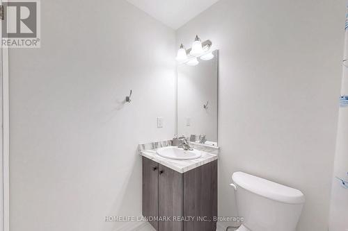 2 Reid Avenue N, Hamilton, ON - Indoor Photo Showing Bathroom