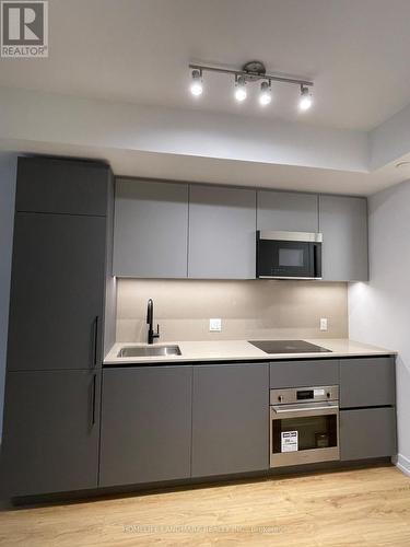 503 - 35 Parliament Street, Toronto, ON - Indoor Photo Showing Kitchen