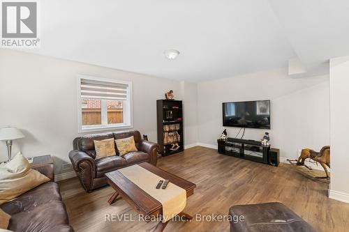 46 Philmori Boulevard, Pelham (Fonthill), ON - Indoor Photo Showing Living Room