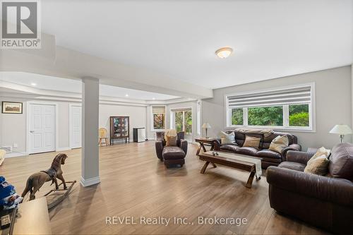 46 Philmori Boulevard, Pelham (Fonthill), ON - Indoor Photo Showing Living Room