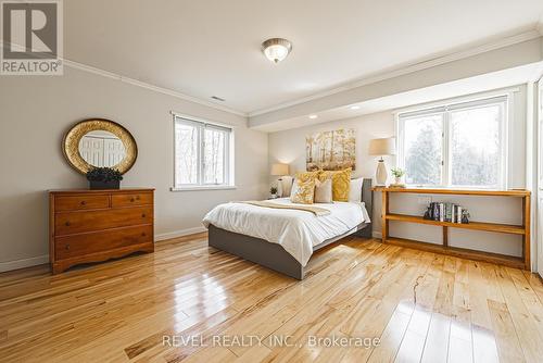 1325 3 Side Road, Milton, ON - Indoor Photo Showing Bedroom